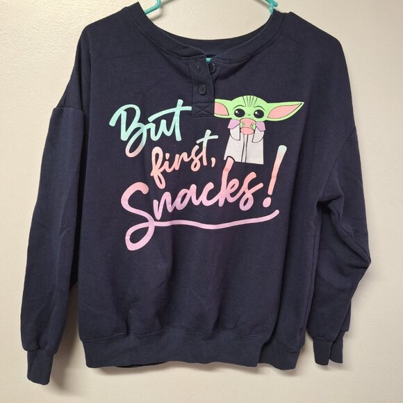 Yoda Grogu But First Snacks Crew Neck Sweatshirt Girls 12 14 Dark Blue Star Wars - Picture 7 of 7